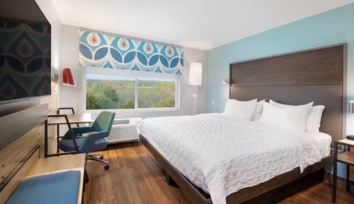 Room, 1 King Bed, Accessible (Hearing)