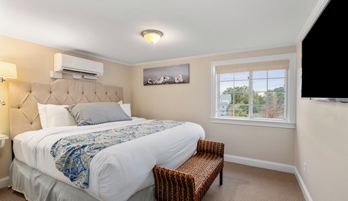 Signature Suite