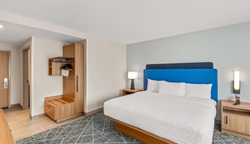 Room, 1 King Bed, Accessible (Hearing)