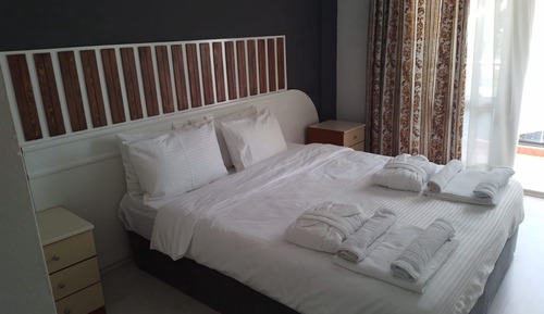 Standard Double Room, Garden View