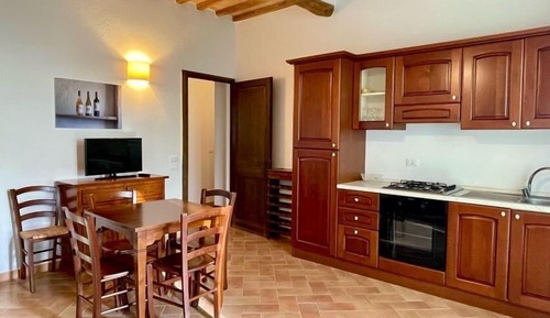 Panoramic Apartment, Patio, Vineyard View