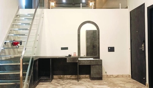 Royal Studio Suite