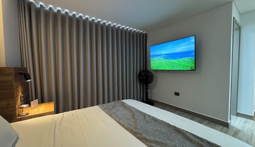 Deluxe Studio, 1 Bedroom, City View