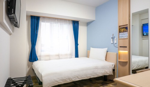 Wide Space Single Smoking