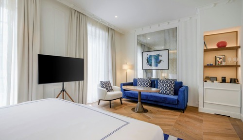 Deluxe Room, 1 King Bed, Non Smoking