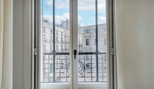 Junior Suite, 1 King Bed, Non Smoking, City View