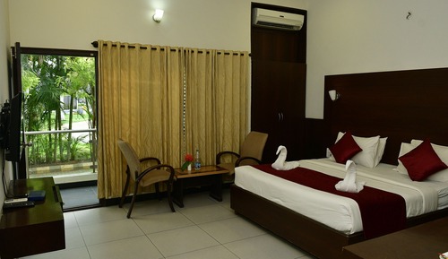 Deluxe Double Room, Garden View