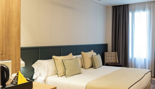 Deluxe Double or Twin Room, City View