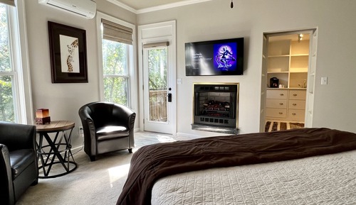 Premium Suite, 1 King Bed, Jetted Tub, Mountain View (South Pointe)