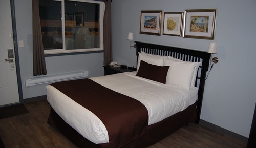 Standard Room, 1 Queen Bed
