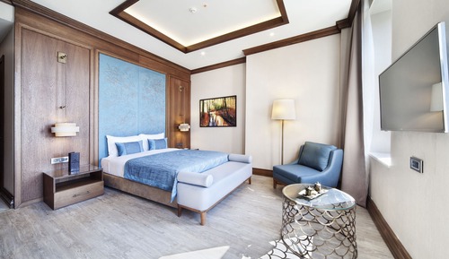 Suite, Sea View