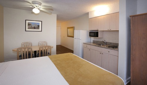 Classic Studio, 2 Queen Beds (One Room Efficiency Non-View)