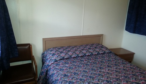 Standard Room (One Full Size Bed)