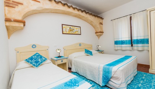 Deluxe Triple Room, 1 Bedroom, Ensuite, City View