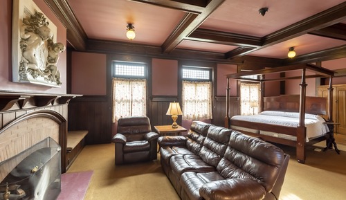 Lewis Suite