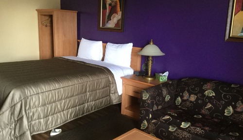 Standard Room, 1 Queen Bed