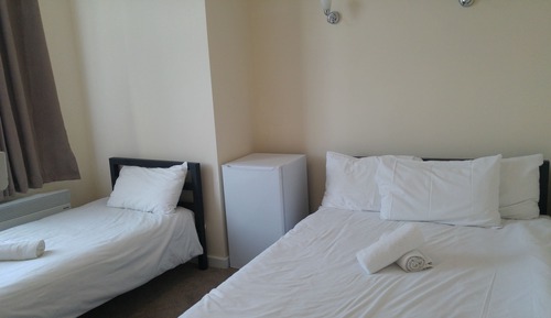 Standard Triple Room (1 Double Bed & 1 Single Bed)