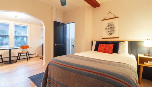 Room, Private Bathroom (Room 103)