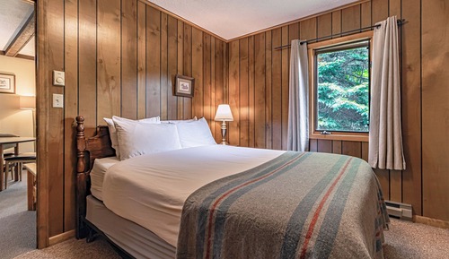 Room, Private Bathroom (Motel 5D)