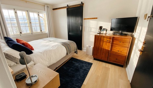 Room, Private Bathroom (Room 210)