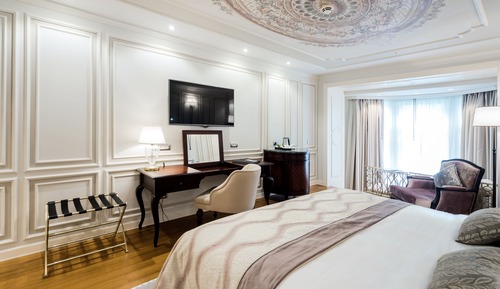 Deluxe Room (Single Use)