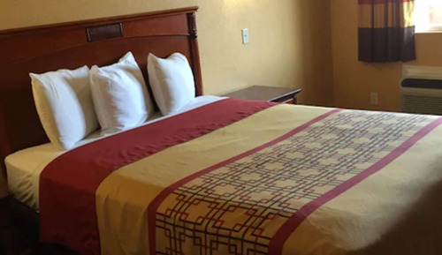 Standard Room, 1 Queen Bed, Accessible, Non Smoking