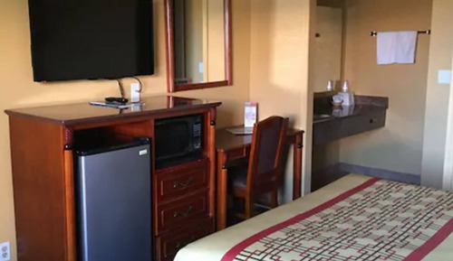 Standard Room, 1 Queen Bed, Non Smoking