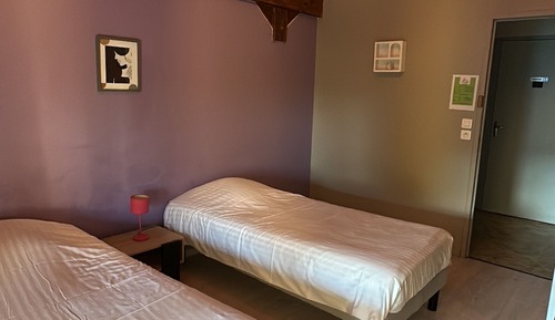 Room, Balcony