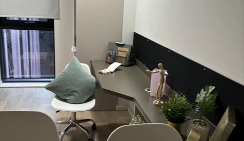 Studio, Non Smoking