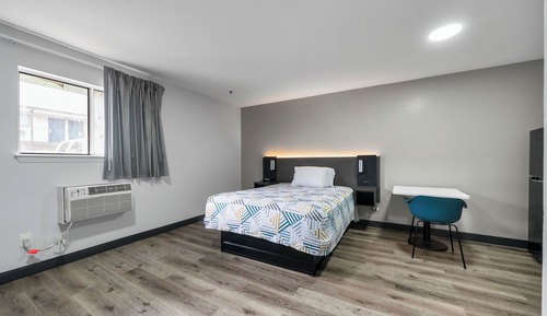 Studio, 1 Queen Bed