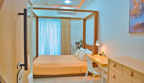 Comfort Suite, Partial Ocean View