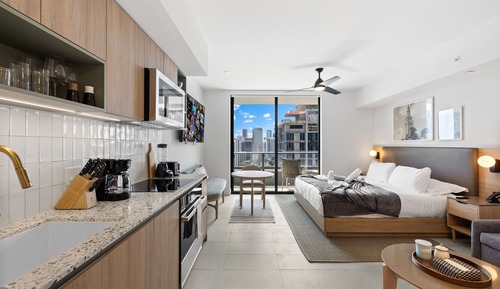 Luxury Studio Suite, 1 King Bed with Sofa bed, City View