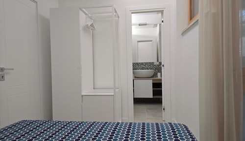 Basic Room, Patio