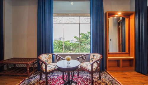 Premier Room