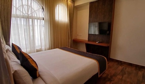 Deluxe Double Room, City View