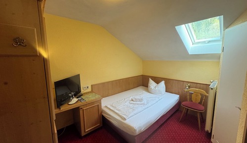 Standard Single Room, Mountain View