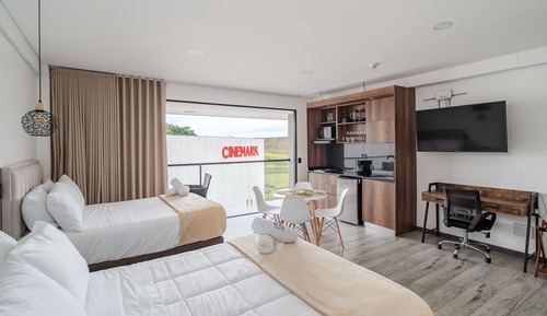 Deluxe Apartment