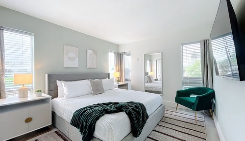Basic Apartment, 1 King Bed with Sofa bed, Patio