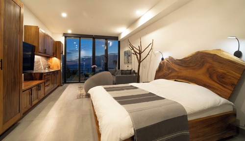 Deluxe Studio Suite