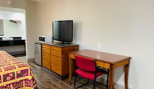 Standard Room, 1 King Bed, Non Smoking, Refrigerator & Microwave
