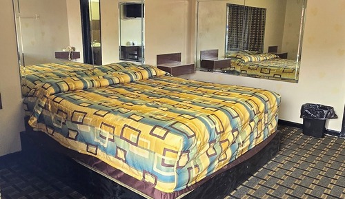 Deluxe Single Room