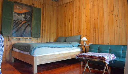 Deluxe Bungalow, 1 Queen Bed, Mountain View