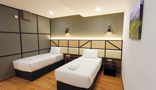 Standard Twin Room