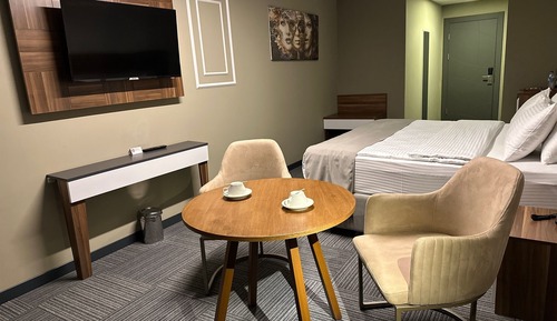 Exclusive Room, 1 Queen Bed, Non Smoking, Private Bathroom