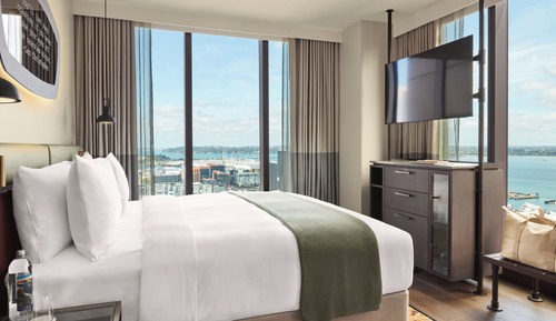 Standard Room, 1 King Bed, Harbor View, Corner