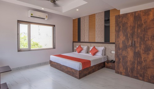 Deluxe Double Room, City View