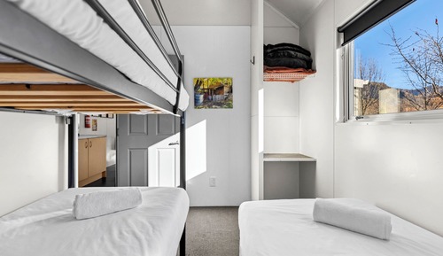 Standard Mountain View 1 Bedroom Cabin