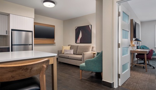 Suite, 1 Bedroom, Mobility Accessible, Kitchen