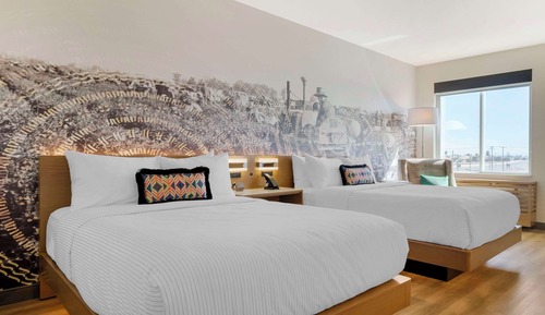 Room, 2 Queen Beds, Accessible, Non Smoking