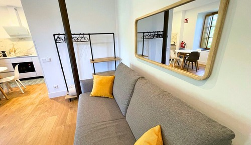 Studio, River View